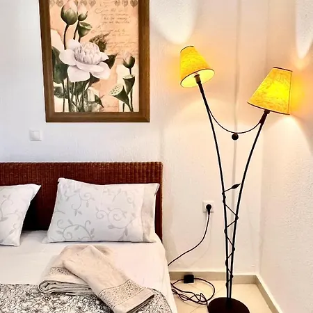 The Almond Tree Nikiti (Sithonia)