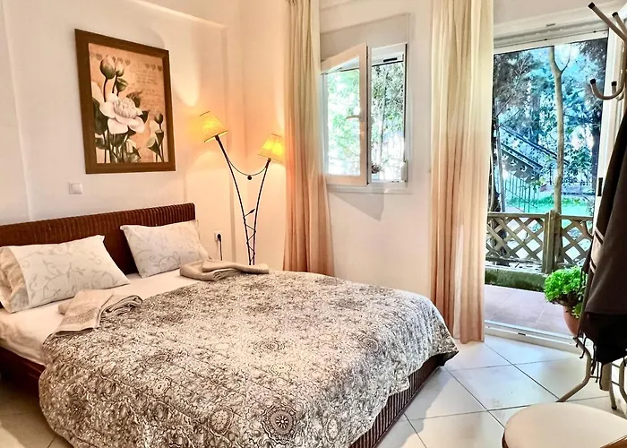 ヴィラ The Almond Tree ニキティ