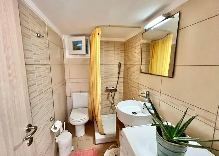 The Almond Tree * ニキティ